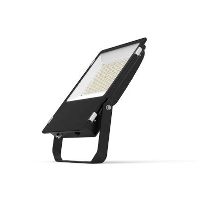 China 2022 New IP65 IP67 170LM/W 200W LED II Outdoor Waterproof Flood Light With Tempered Glass for sale