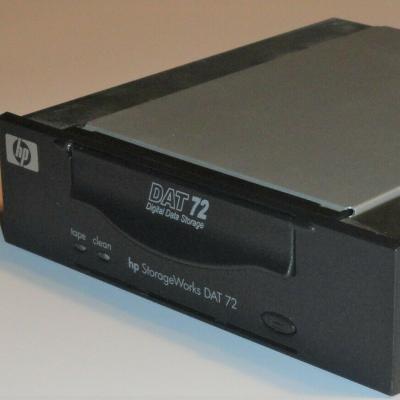 China HP Q1522A INTERNAL TAPE 36/72GB DDS5 DAT DRIVE SYSTEM SCSI 68 PIN Q1522B Q1522A for sale