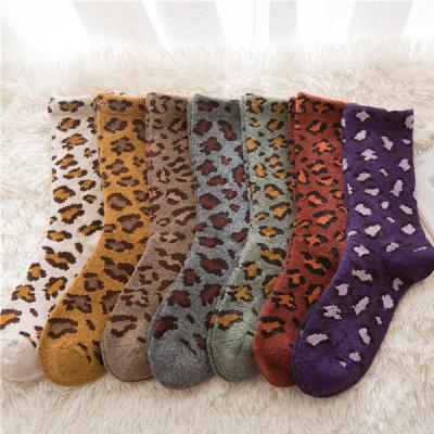 China Winter Sustainable Women's Leopard Socks Plain Color Plush Knitting Socks For Ladies for sale