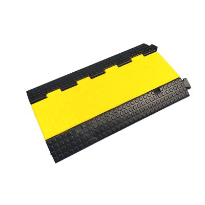 China Durable Factory Supplier 2 Lines Channel Rubber Cable Protector For Road Construction Using for sale