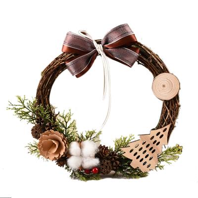 China Creative Wooden Christmas Decorations Swan Lemon Pet Circle Rattan Hanging Wreath Door Hanging Christmas Wreath Layout Props for sale