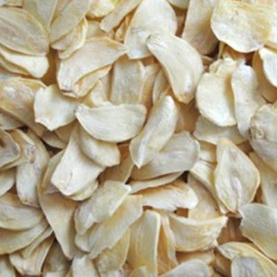 China China Top 8 Factory Exporter Dry White White Garlic Flakes Market For Israel, Cyprus, Mexico, Canada for sale