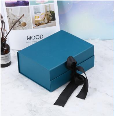 China Recyclable Promotional Custom Printed Black Magnetic Foldable Handmade Luxury Rigid Paper Cardboard Gift Set Box For Dress for sale