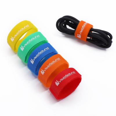 China Adjustable Reusable Hook And Loop Cable Straps With Nylon / Polyester Material for sale