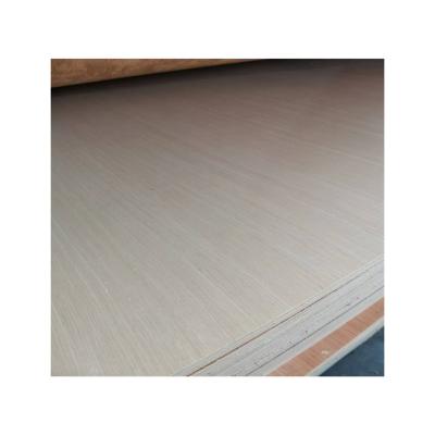 China Industrial Hot Selling 18mm Ash Straight Grain Veneer Furniture Board Laminated Plywood For Cabinets for sale