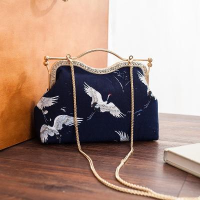 China Coin Pouch Canvas Card Purse Clasp Closure Classic birds Pattern Keys Wallet Gift Round for sale