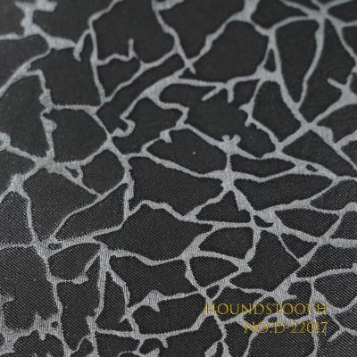 Chine Le papier d'emballage PVC Black Xiling Crack ajoute du luxe aux emballages à vendre