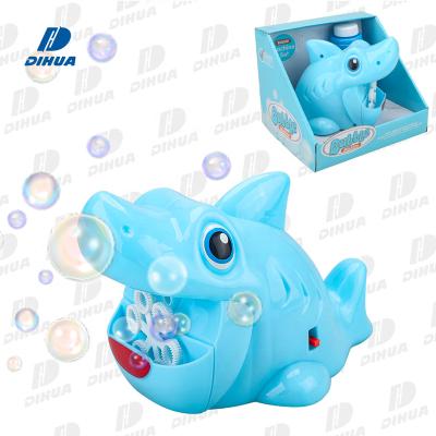 China Bubble Toys Summer Cartoon Shark Outdoor Automatic Soap Bubble Machine For Kids Bubble Toy With Bubble Solution for sale