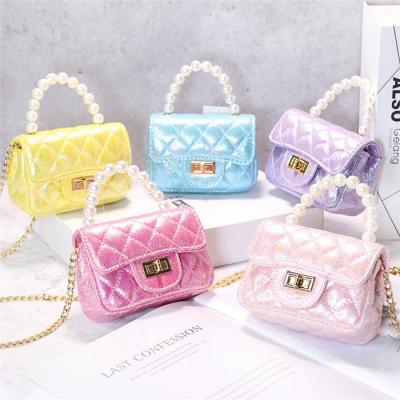 China Cute children pinch and handbags wholesale 2021 girls pinch Mini Bag Cute Crossbody Female pearl bags for sale