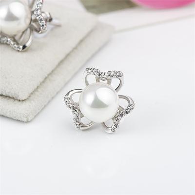 China FASHIONABLE New Design Freshwater Pearl Pave 925 Sterling Silver Clover Earrings for sale