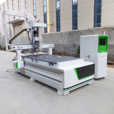 China Print shops cnc router machine woodworking with hqd 9kw 1325 spindle cnc router for sale