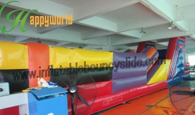 China Castillos animosos de la carrera de obstáculos inflable grande del parque de atracciones para los adultos y los niños en venta