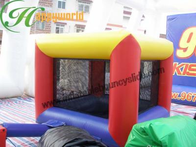 China El amarillo embroma el castillo animoso inflable, prenda impermeable animosa de la piscina de la bola del jardín en venta