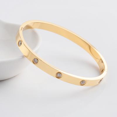 China Elegant Bracelet 316L Stainless Steel Women's CLASSIC Custom Gold Diamond Bangle for sale