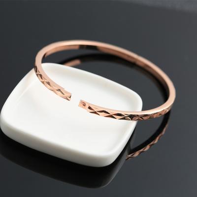 China 316L Stainless Steel Rose Gold Ladies Diamond Engraved TRENDY Customized Bracelet for sale