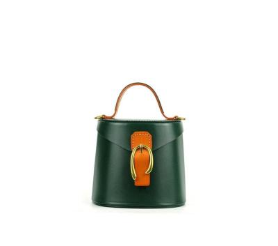 China Fashion / Design Daily Thick Cowhide Niche Use Handmade Bucket Bag for sale