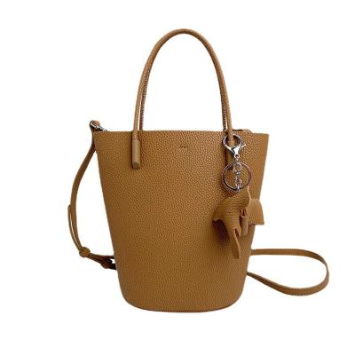 China Fashion / daily use leather niche autumn and winter handbag new small bag female bucket bag for sale