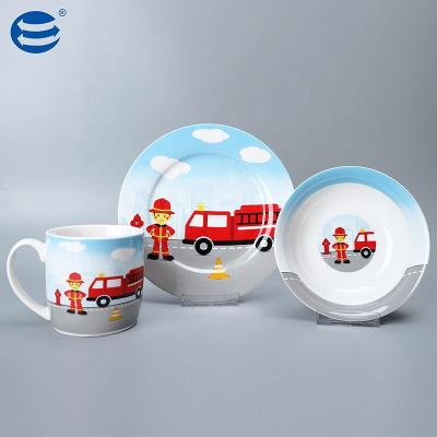 China Excellent Wedding Dinner Sets Sustainable Custom Western Dinnerware Sets Over-Glazed Western for sale