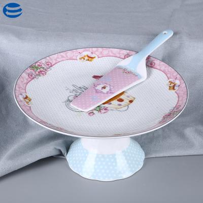 China Sustainable Ceramic Birthday Cake Plate With Stand And Server Set for sale