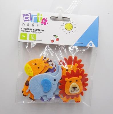 China Eco - Friendly Decoration Gifts DIY Mixed Felt Animal Crafts For Kindergarten Children for sale