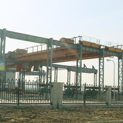 China 20 Ton 30 Ton Double Girder Overhead Crane / Double Girder Eot Crane QD Type for sale