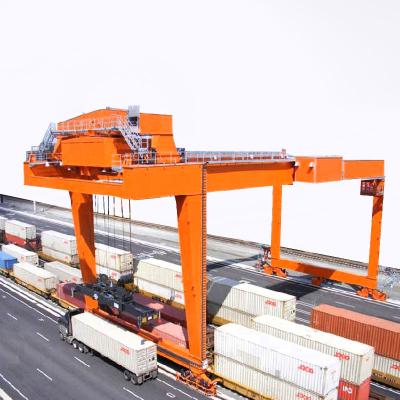 China Port Gantry Crane To Lift Shipping Container 20 ' 40 ' Rubber Tyred 1 Year Warranty for sale