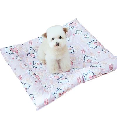 China Waterproof Taffeta Gel Pet Colling Bed Eco-Friendly Edible Cooling Dog Waterproof Taffeta Cooling Mat Pad for sale