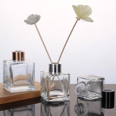 China Cosmetic Wholesale Aromatherapy Reed Diffuser Bottle Glass With Luxury Screw Cap for sale