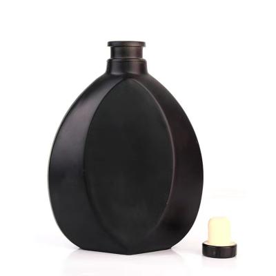 China 500ml empty glass wine brandy glass best 500ml empty xo drink black wine vodka brandy customized 700ml fancy for sale