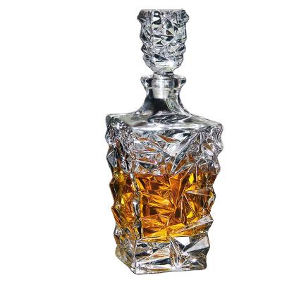 China Hot Selling Glass Beverage Amazon Whiskey Lover Whiskey Decanter Gifts Set Wine Bottles With 4 Whiskey Glass Set for sale