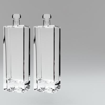 China Beverage 250ml 500ml 1000ml Thick Bottom Clear Glass Wine Bottle For Vodka Whiskey With Cork for sale