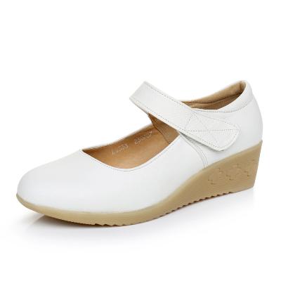 China Slip Resistant White Leather Nurse Shoes For Summer Wedge Heel Soft Leather Slip Resistant Gum Rubber Ladies Sole Shoes for sale