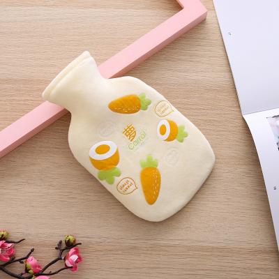 China Handsome & bolsa d'agua comfortable hot caliente bag rubber silicone hot water bags with cover for sale