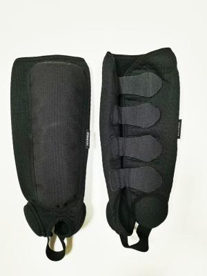 China Aufgefüllter Schutzausrüstungs-Fußball Shin Guards With Ankle Support und Nackenband mit Halterung zu verkaufen