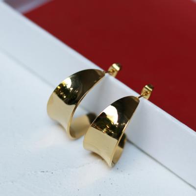 China New Trendy Fashion 18k Gold Plated Wide Open Circle Earrings Stainless Steel Geometric Wide C Shaped Earrings for sale