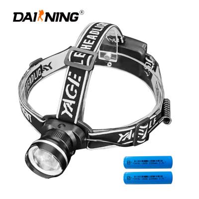 Cina Hot Selling USB Rechargeable Headlamp Camping / Hiking / Hunting 3 Modes Waterproof Headlamp For Camping in vendita