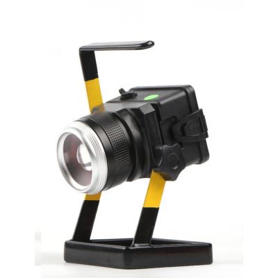 Chine DAINING Light Waterproof Rechargeable Durable Powerful Zoomable 10w Led Flood Light à vendre