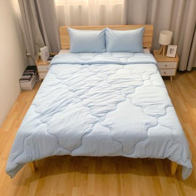 China Manufacturer Customized King Size Cotton Fabric Warm Quilting Design Comforter For Bed for sale