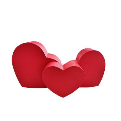 China Recyclable Heart Shaped Gift Boxes With Removable Lid Customization Small Gift Box Packaging for sale