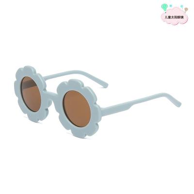 China Lovely baby comfortable colorful sunglasses new fashion sunglasses sunflower children's sunglasses round frame flower petal glasses for sale