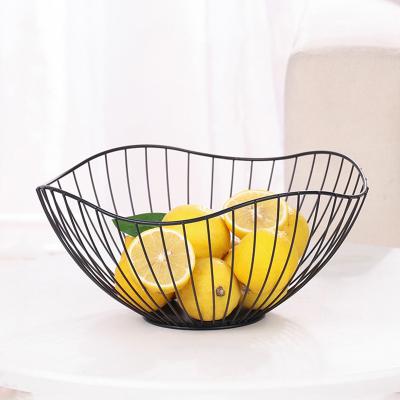 China Living Room Kitchen Snack Fruit Storage Wrought Iron Metal Basket Wrought Iron Fruit Baskets Storage Metal Bins for sale