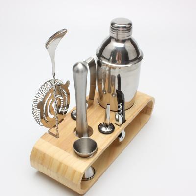 China Cocktail Shaker Set 304 Stainless Steel Basement Bar Sets Bartender Tools Cocktail With Bamboo Basement for sale