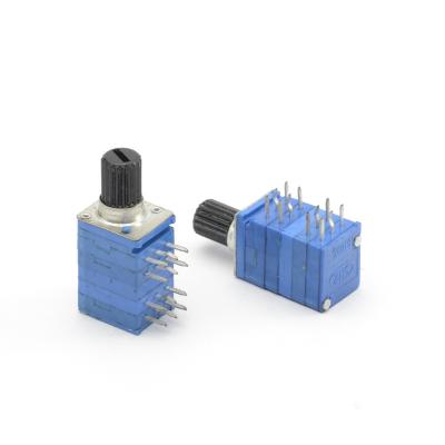 China Click Shaft Carbon Film ROHS 9mm 10K 470K 500K Soundproof Rotary Potentiometer For Radio Rotary Potentiometer Etc. for sale