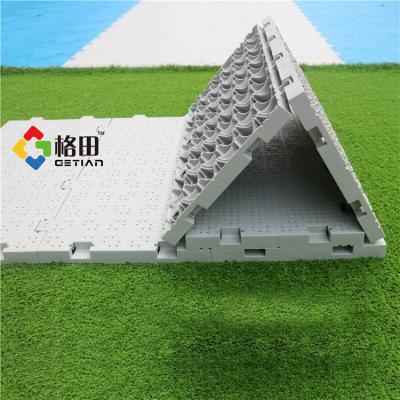 China Unique Design Garage Grass Pad Plastic Interlocking Flooring, Protective Heavy Duty Ground Flooring for sale