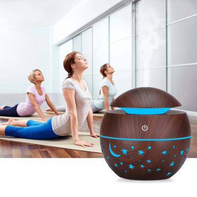 China 130ml Cavity Star and Moon Air Humidifier USB Dark Car New Arrivals Technology Walnut Home Appliances Wooden Aroma Diffuser Light for sale