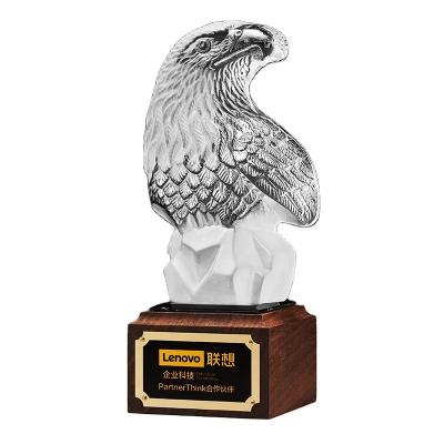 China China Custom wood base  Animal Trophy Eagle Crystal Trophy crafts for sale