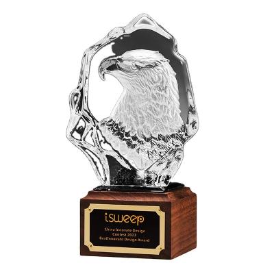 China China Eagle Trophy Custom wood base Crystal Animal Trophy crafts for sale