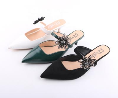 China Deodorization Fashion Trend Pointed Toe Low Heels Slippers Luxury Shoes For Women Pumps Shoes For Women New Styles for sale