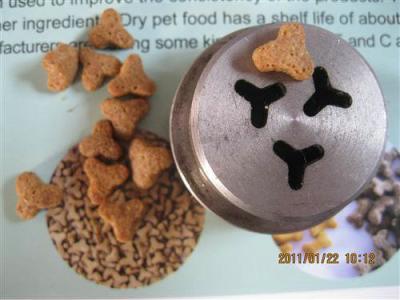 China CE Certified Dog Food Maker Machine , Cat Food Machine 1.5-2.0t/H Capacity for sale