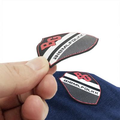 China Viable 3d Logo Heat Press Silicone Raised Custom Rubber Heat Transfer Iron On Patch Label Sticker For T-shirt/Garment for sale